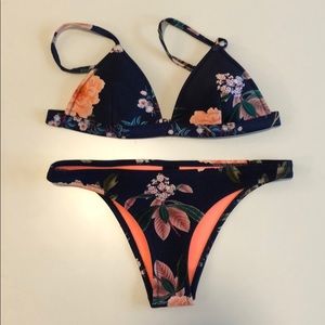 Triangl Bikini